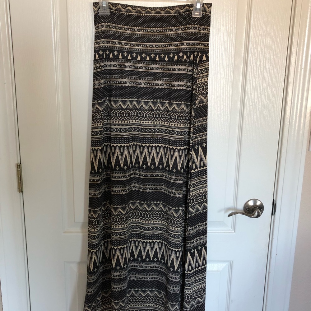 women’s skirt